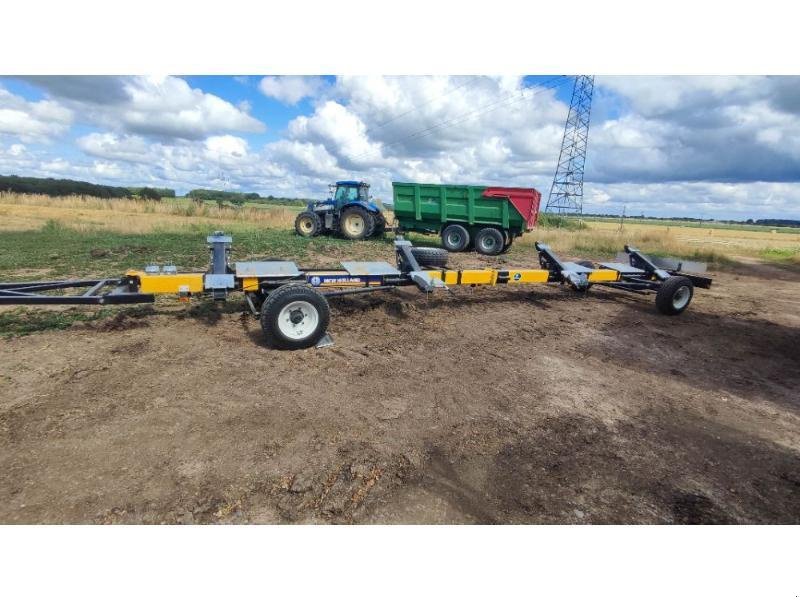 Schneidwerkswagen des Typs New Holland CHARIOT, Gebrauchtmaschine in ANTIGNY