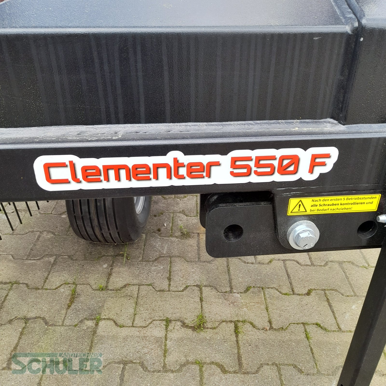 Schwader des Typs BB-Umwelttechnik Clementer 550 F, Neumaschine in St. Märgen (Bild 5)