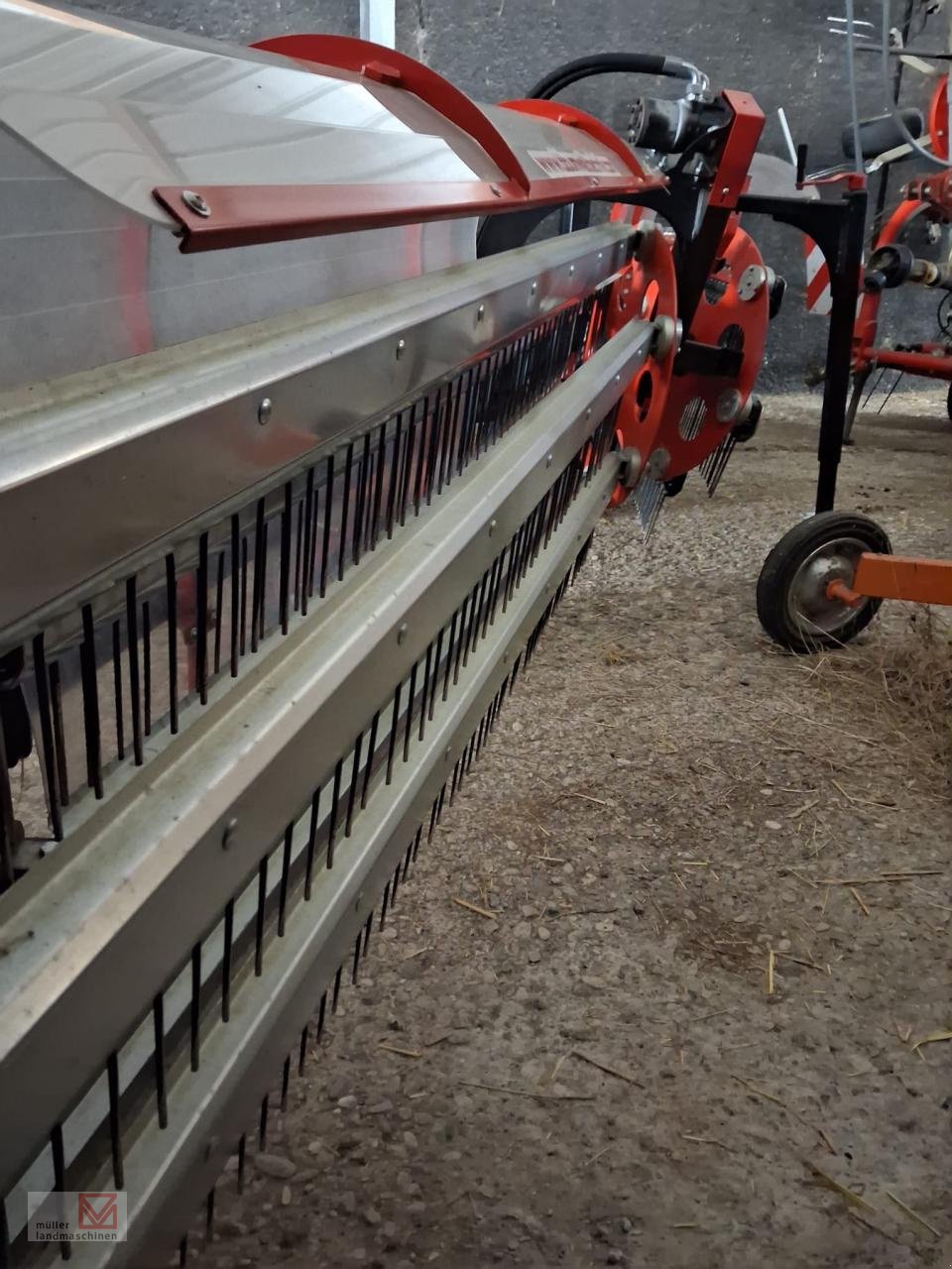 Schwader du type BB-Umwelttechnik Clementer 550F, Gebrauchtmaschine en Bonndorf (Photo 4)