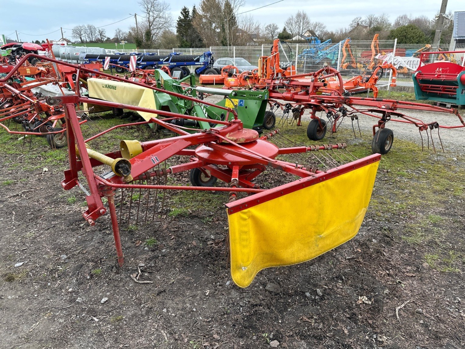 Schwader типа Case IH Andaineur N10 Case IH, Gebrauchtmaschine в LA SOUTERRAINE (Фотография 2)