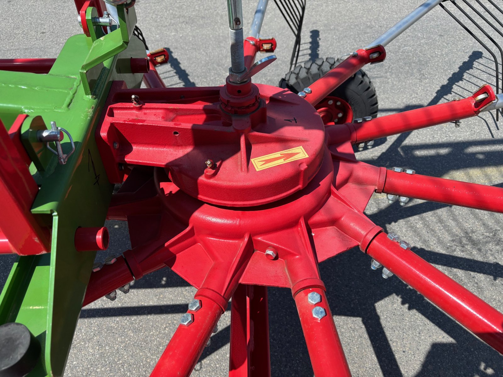 Schwader tipa Celmak Kreiselschwader RWR380, Neumaschine u Gerasdorf (Slika 11)