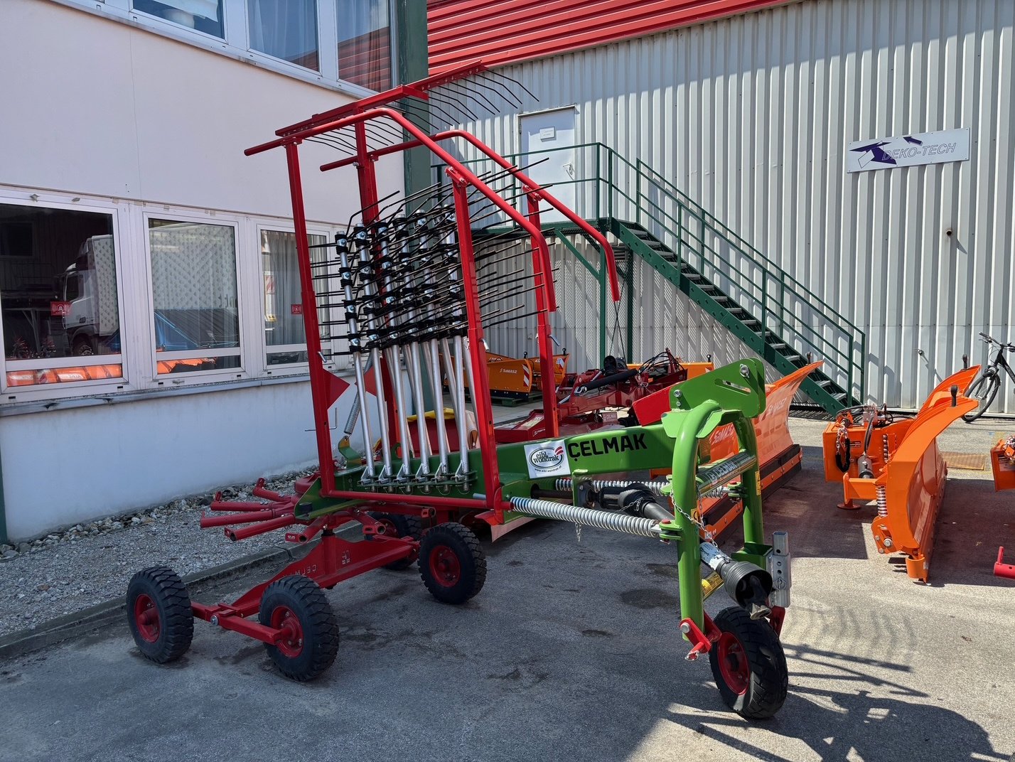 Schwader tipa Celmak Kreiselschwader RWR380, Neumaschine u Gerasdorf (Slika 1)