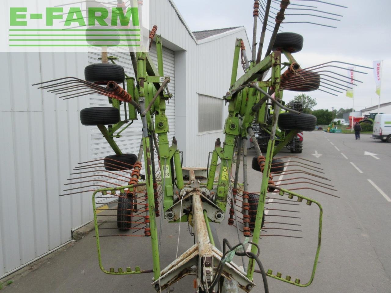 Schwader типа CLAAS l 780 l, Gebrauchtmaschine в PLOUIGNEAU (Фотография 6)