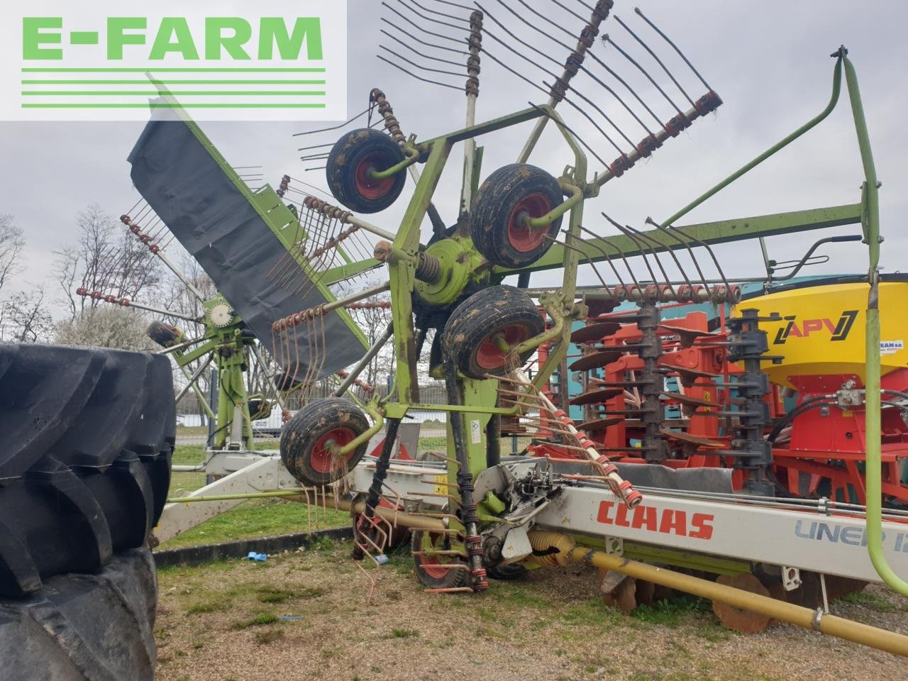 Schwader типа CLAAS liner 1250 profil, Gebrauchtmaschine в ARNAGE (Фотография 2)