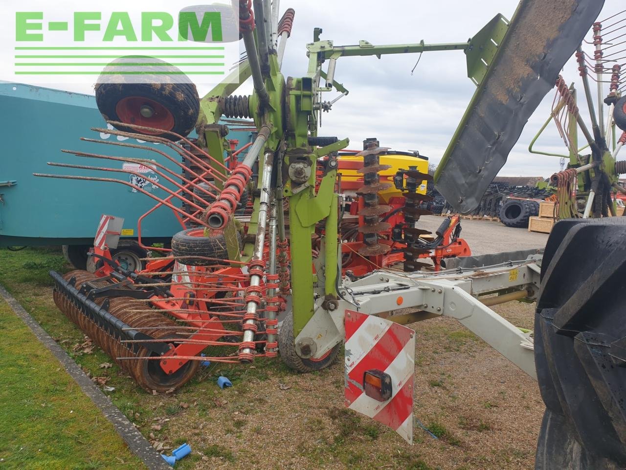 Schwader типа CLAAS liner 1250 profil, Gebrauchtmaschine в ARNAGE (Фотография 3)