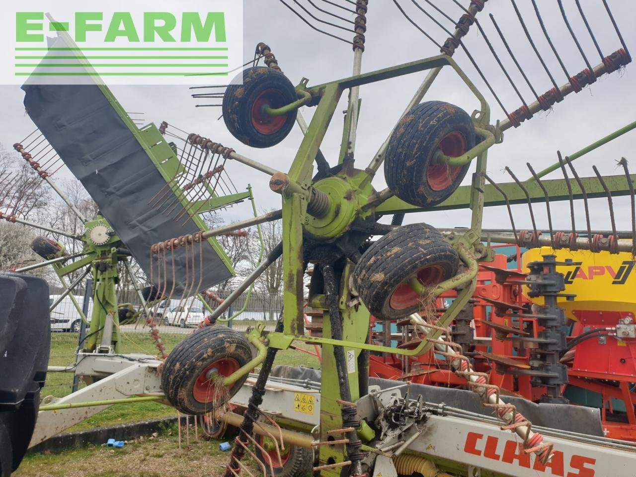 Schwader типа CLAAS liner 1250 profil, Gebrauchtmaschine в ARNAGE (Фотография 9)