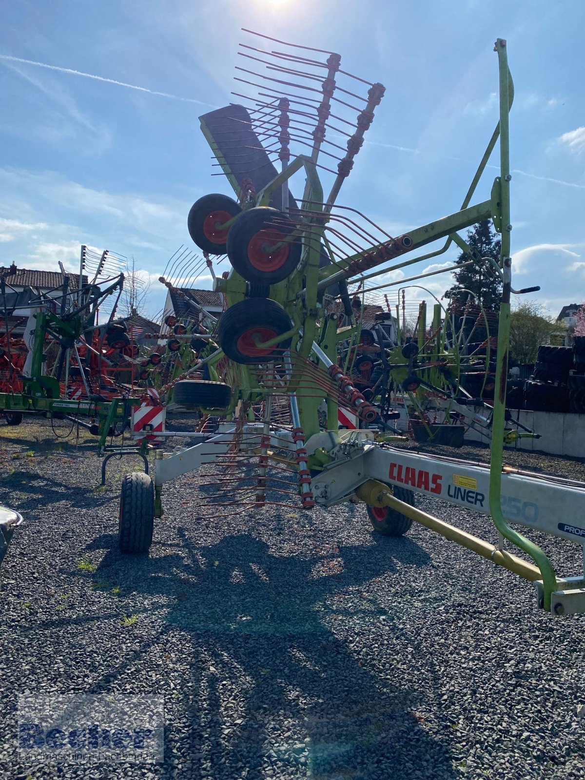 Schwader des Typs CLAAS Liner 1250 Profil, Gebrauchtmaschine in Weimar-Niederwalgern (Bild 1)