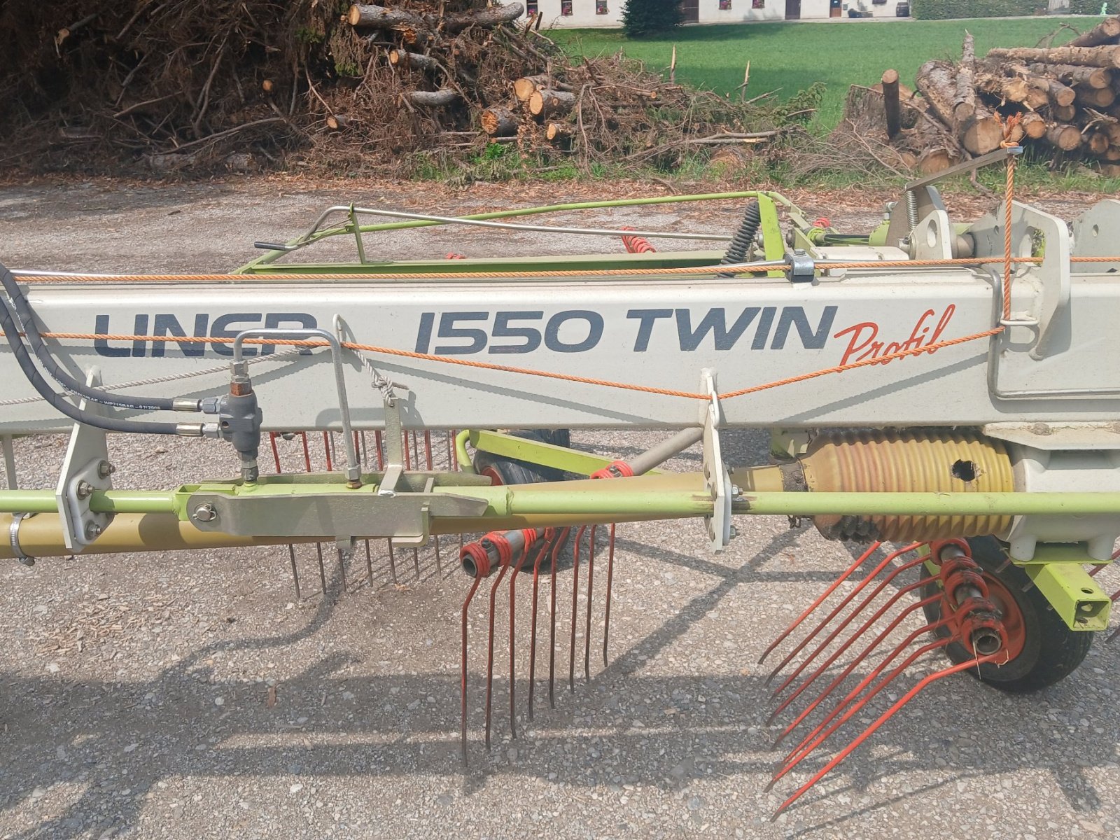 Schwader of the type CLAAS Liner 1550 Twin Profil, Gebrauchtmaschine in Sauerlach (Picture 3)