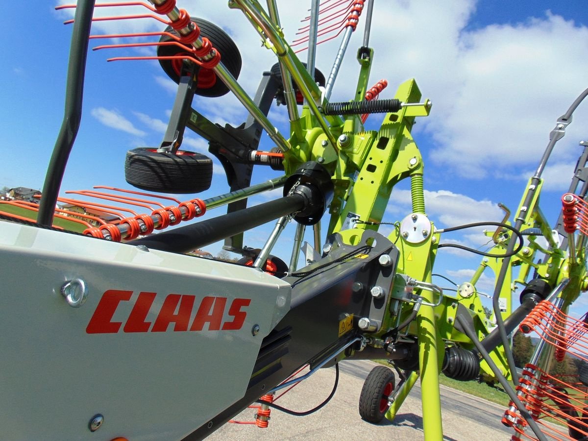 Schwader des Typs CLAAS Liner 1600, Vorführmaschine in Neukirchen am Walde  (Bild 9)