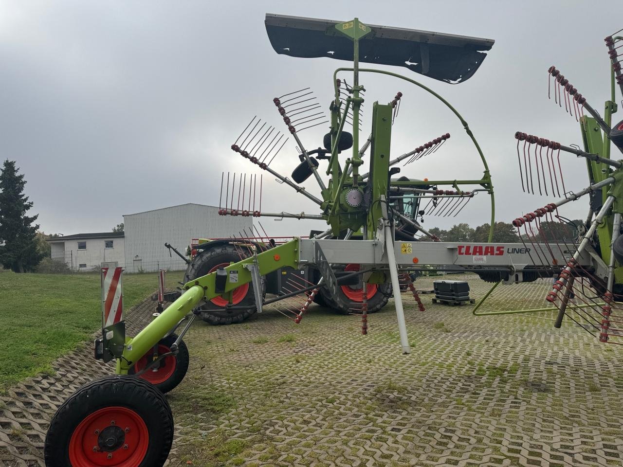 Schwader a típus CLAAS Liner 1650 Twin, Gebrauchtmaschine ekkor: Könnern (Kép 12)