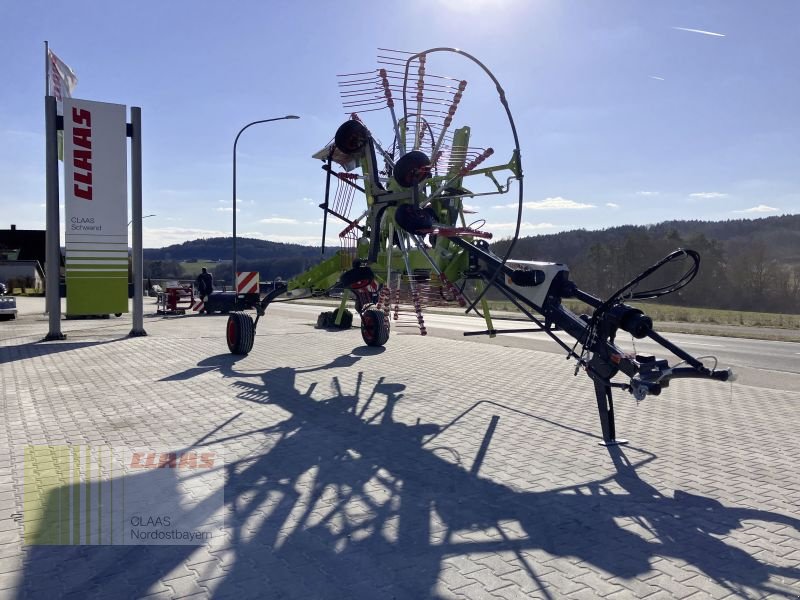 Schwader des Typs CLAAS LINER 1700 TWIN, Neumaschine in Freystadt (Bild 1)