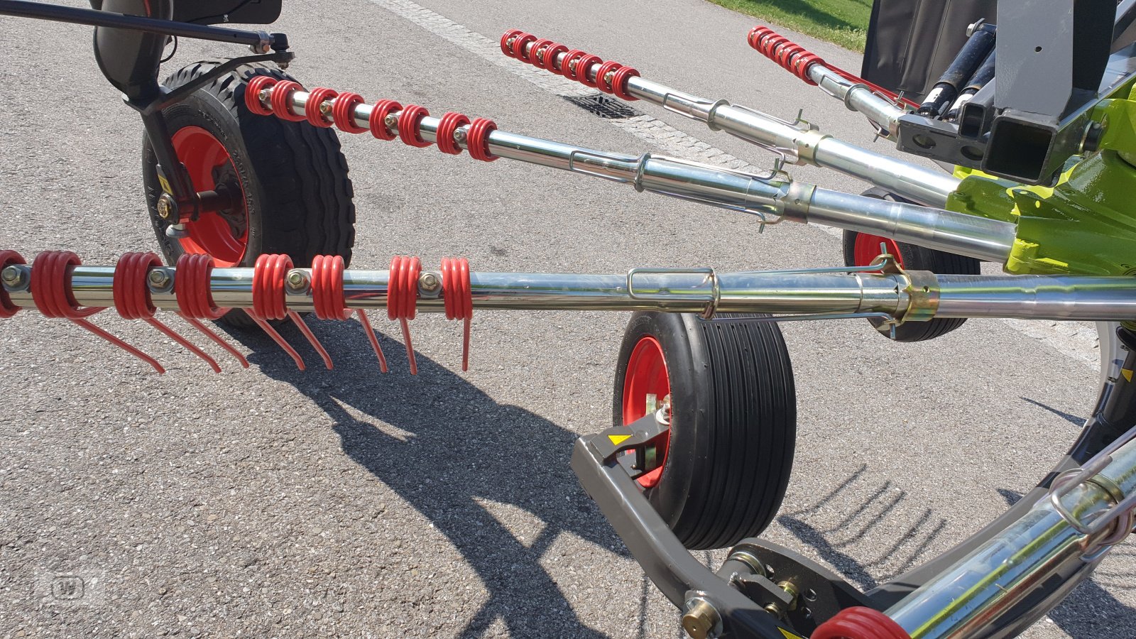 Schwader des Typs CLAAS Liner 1700, Neumaschine in Zell an der Pram (Bild 11)