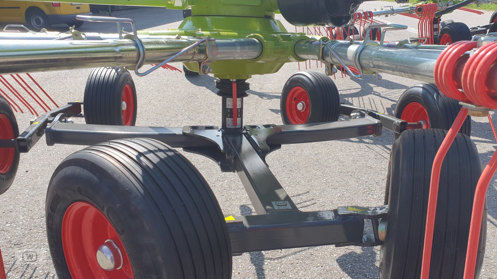 Schwader des Typs CLAAS Liner 1700, Neumaschine in Zell an der Pram (Bild 12)