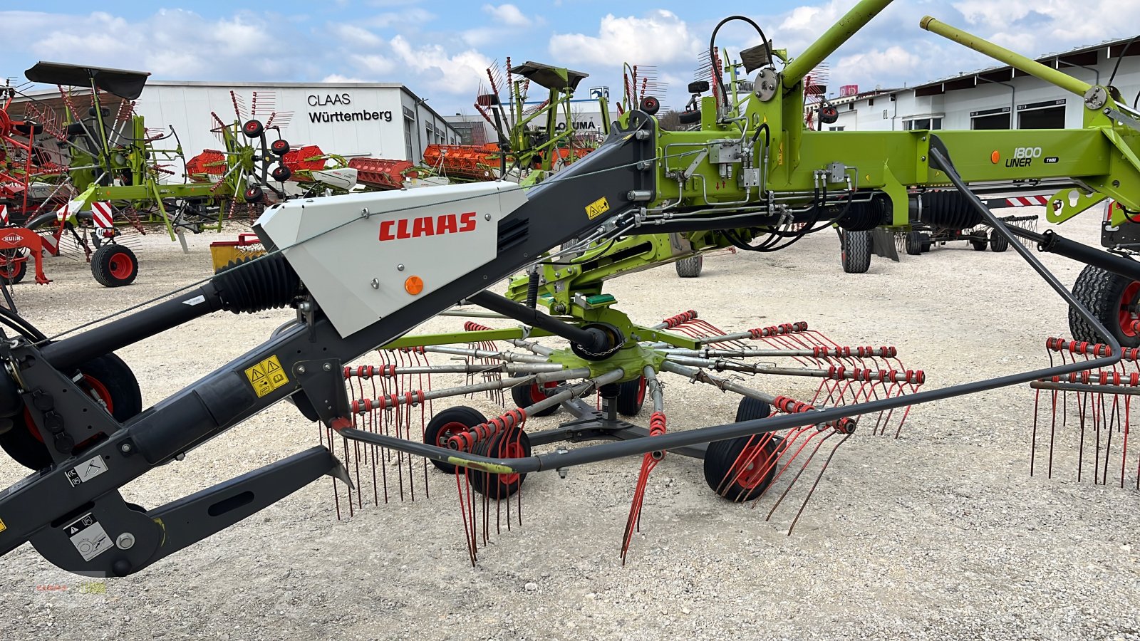 Schwader of the type CLAAS LINER 1800 TWIN PREISREDUZIERT, Gebrauchtmaschine in Langenau (Picture 2)