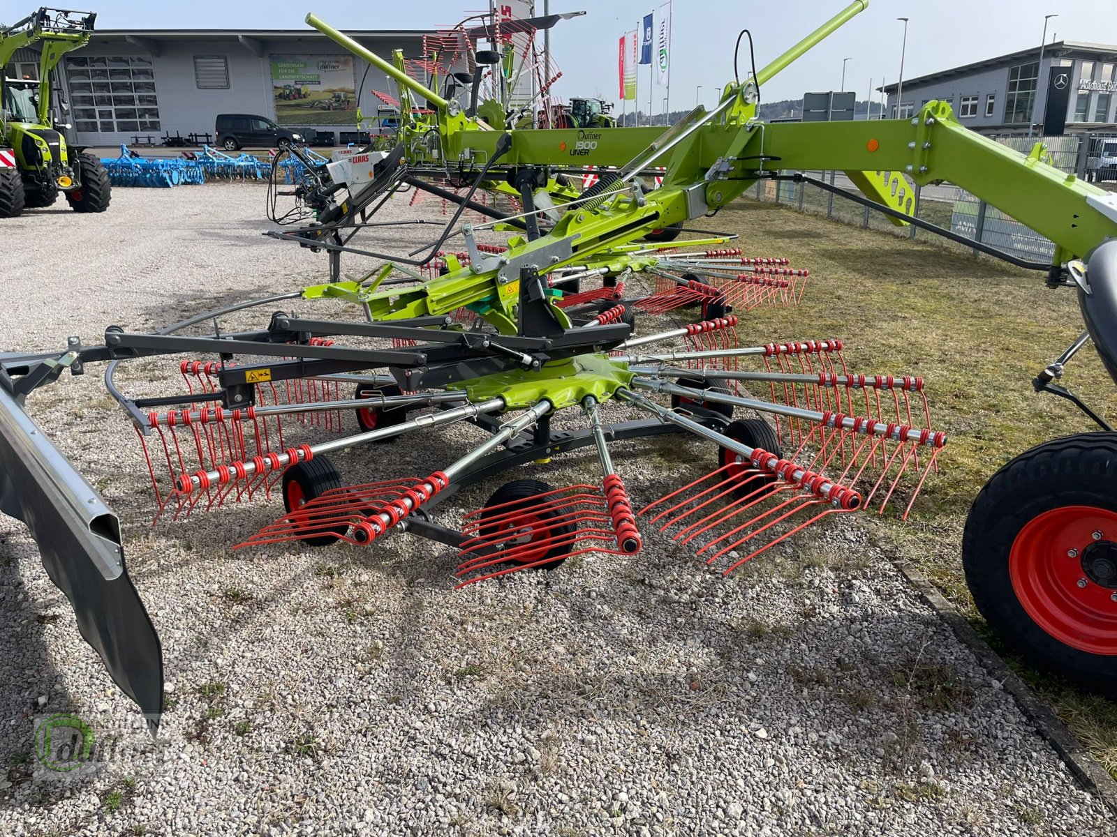 Schwader del tipo CLAAS Liner 1900, Neumaschine en Münsingen (Imagen 3)
