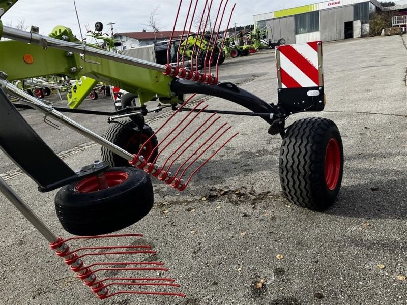 Schwader des Typs CLAAS LINER 1900, Neumaschine in Grabenstätt-Erlstätt (Bild 6)