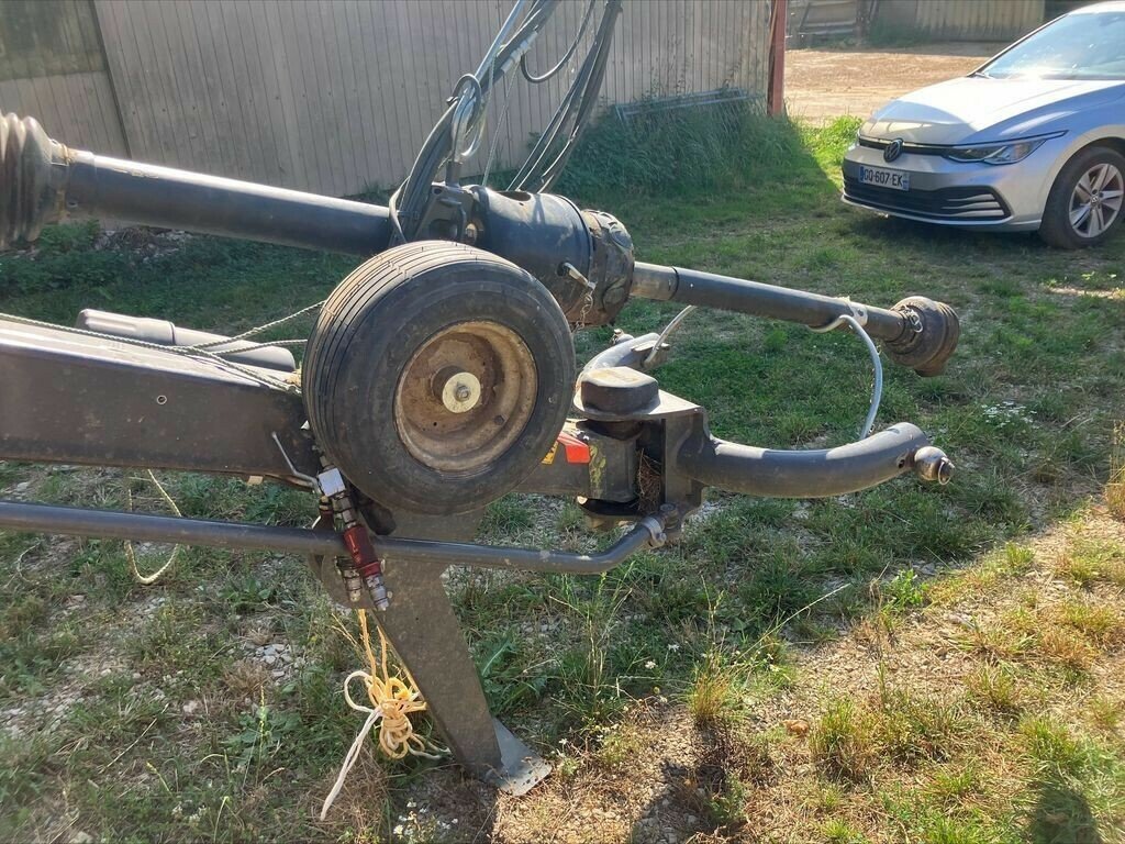 Schwader tip CLAAS LINER 1900, Gebrauchtmaschine in NOGENT (Poză 3)