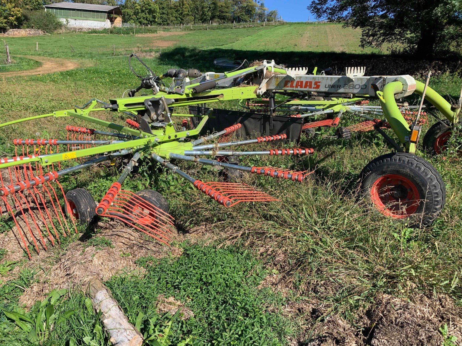 Schwader του τύπου CLAAS LINER 2800, Gebrauchtmaschine σε ORLEIX (Φωτογραφία 8)