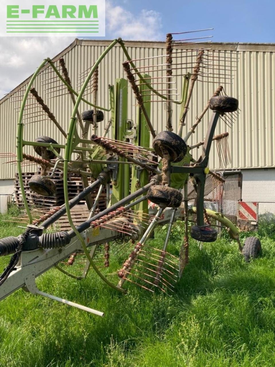 Schwader tipa CLAAS liner 2800, Gebrauchtmaschine u BLENDECQUES (Slika 1)