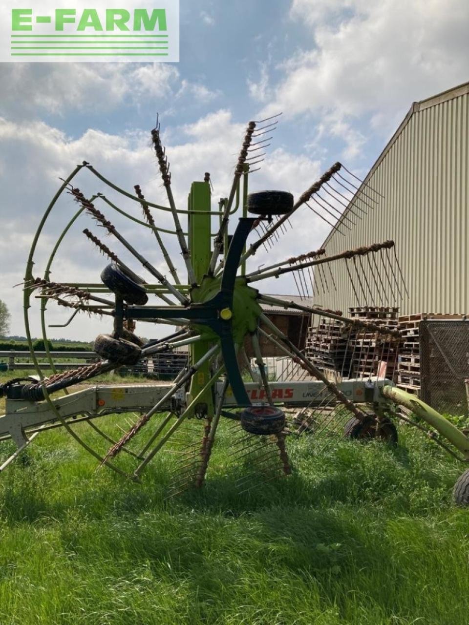 Schwader tipa CLAAS liner 2800, Gebrauchtmaschine u BLENDECQUES (Slika 2)