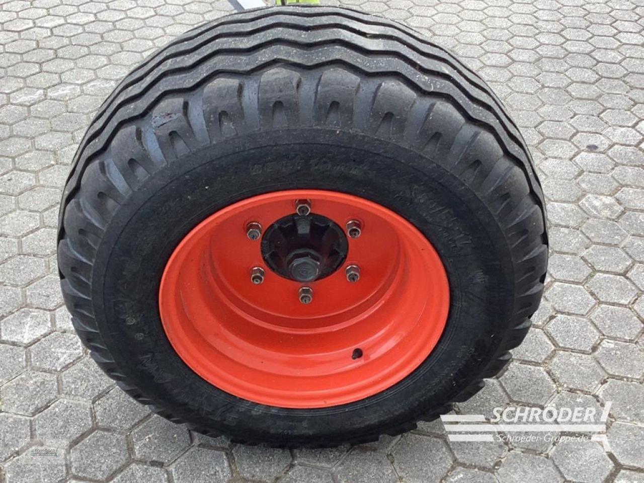 Schwader des Typs CLAAS LINER 2800, Gebrauchtmaschine in Norden (Bild 4)