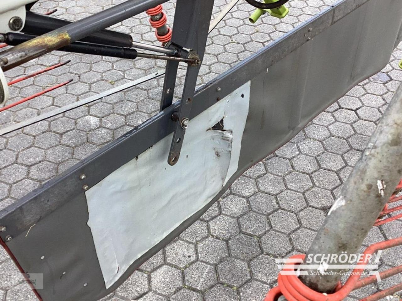 Schwader des Typs CLAAS LINER 2800, Gebrauchtmaschine in Norden (Bild 9)