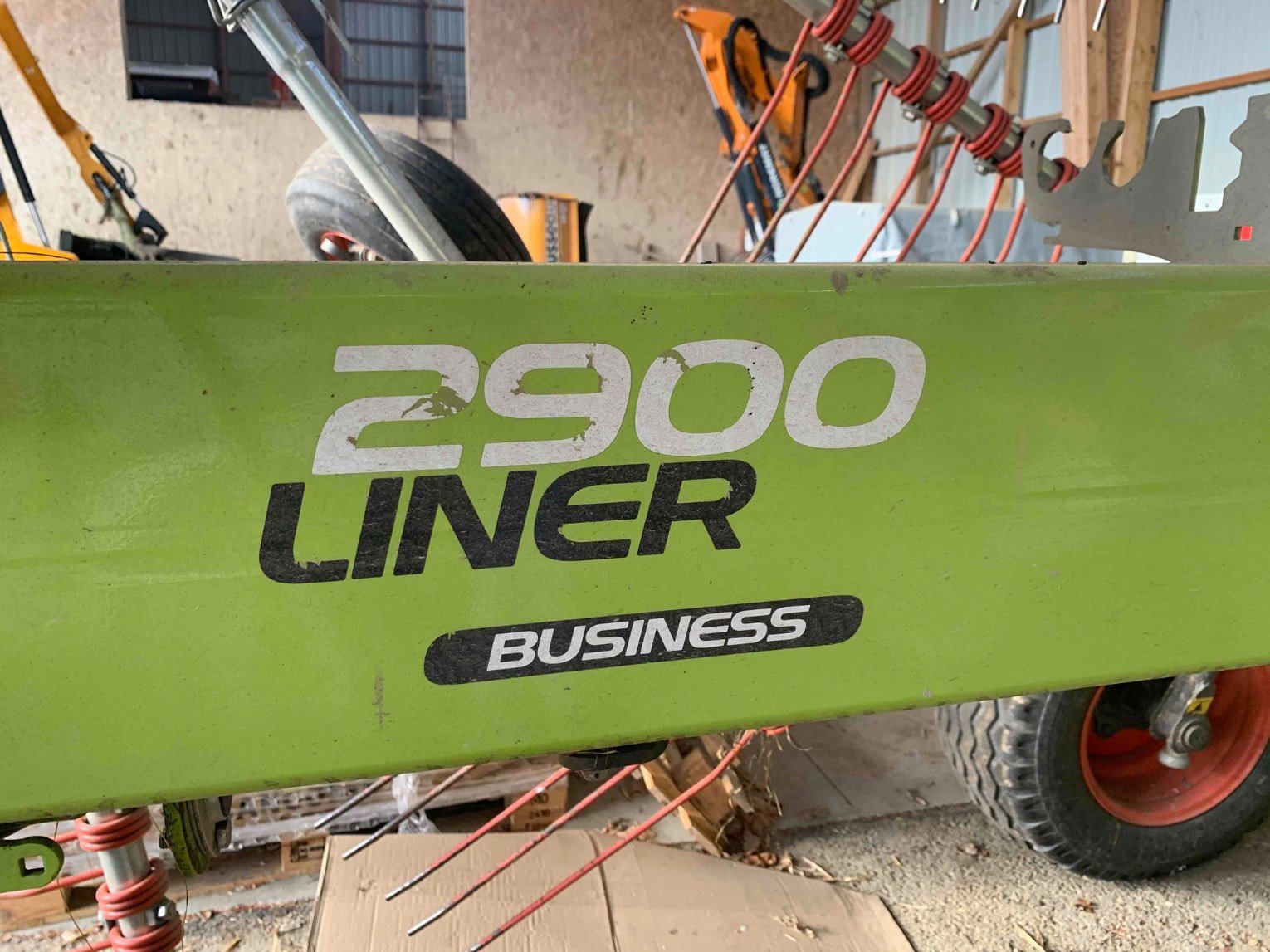 Schwader des Typs CLAAS LINER 2900 BUSINESS, Gebrauchtmaschine in ORLEIX (Bild 7)