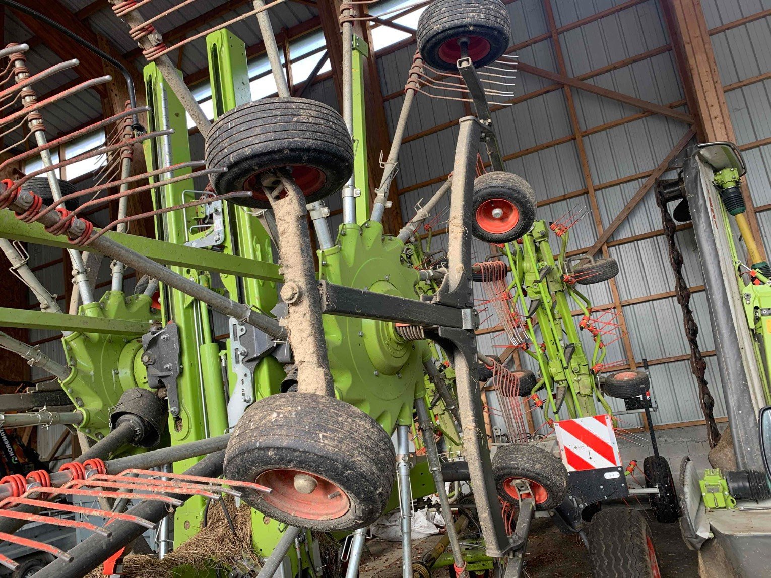 Schwader des Typs CLAAS LINER 2900 BUSINESS, Gebrauchtmaschine in ORLEIX (Bild 8)