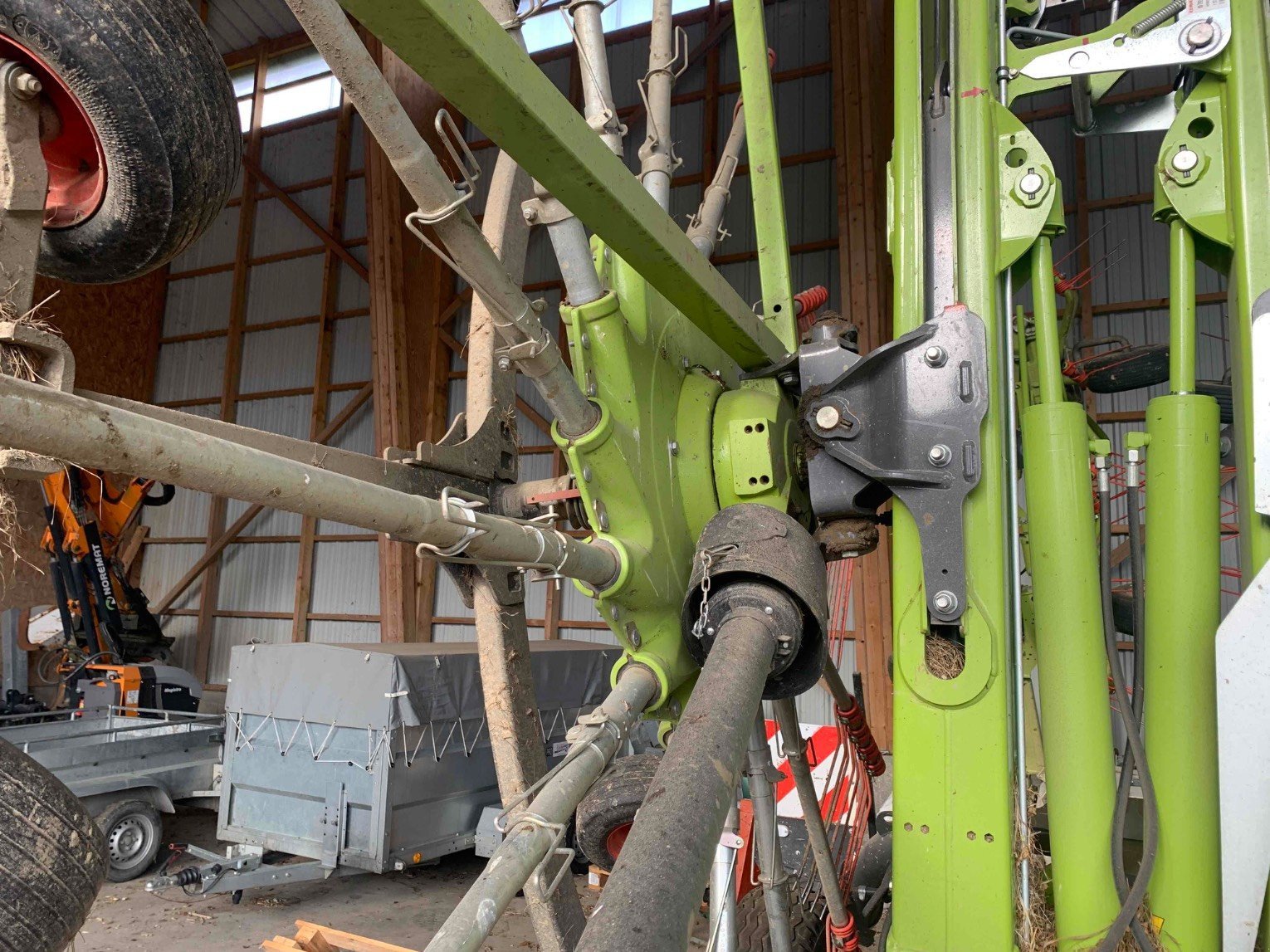 Schwader des Typs CLAAS LINER 2900 BUSINESS, Gebrauchtmaschine in ORLEIX (Bild 10)