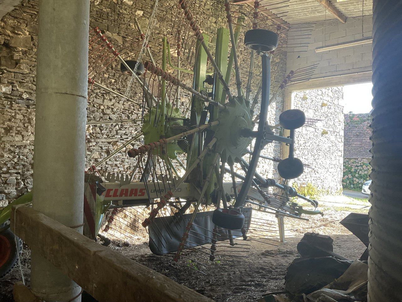 Schwader tipa CLAAS LINER 2900, Gebrauchtmaschine u MORLHON LE HAUT (Slika 3)