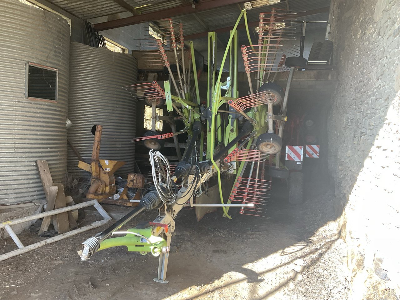 Schwader tipa CLAAS LINER 2900, Gebrauchtmaschine u MORLHON LE HAUT (Slika 2)