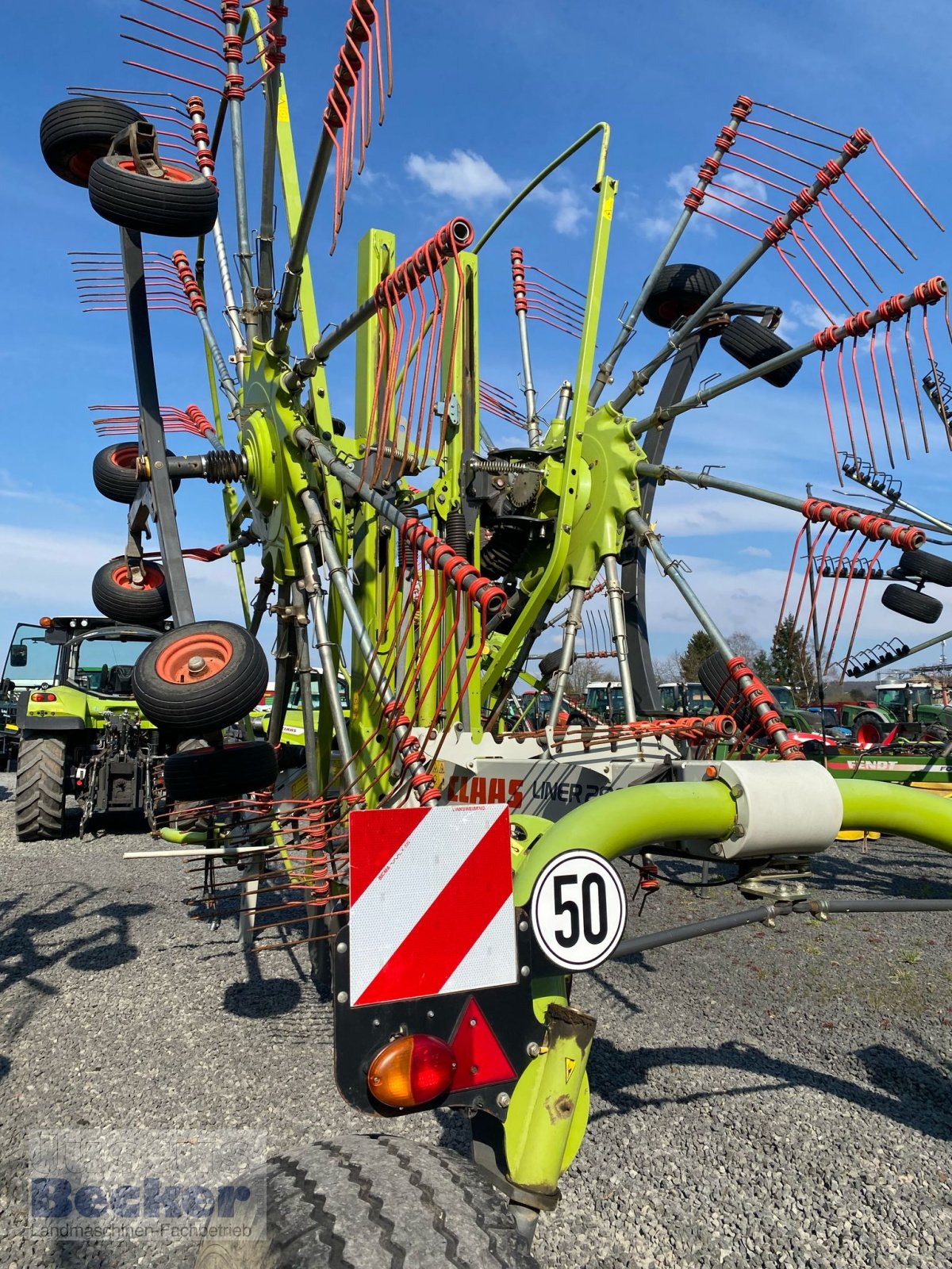 Schwader des Typs CLAAS Liner 2900, Gebrauchtmaschine in Weimar-Niederwalgern (Bild 2)