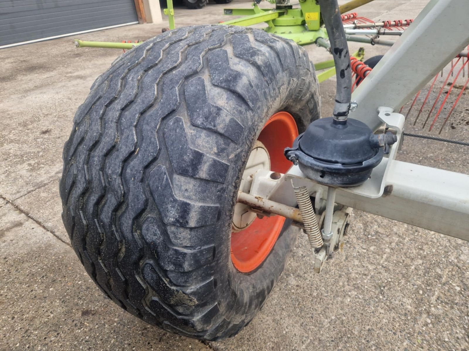 Schwader tip CLAAS LINER 3000 ISOBUS, Gebrauchtmaschine in Villach/Zauchen (Poză 5)