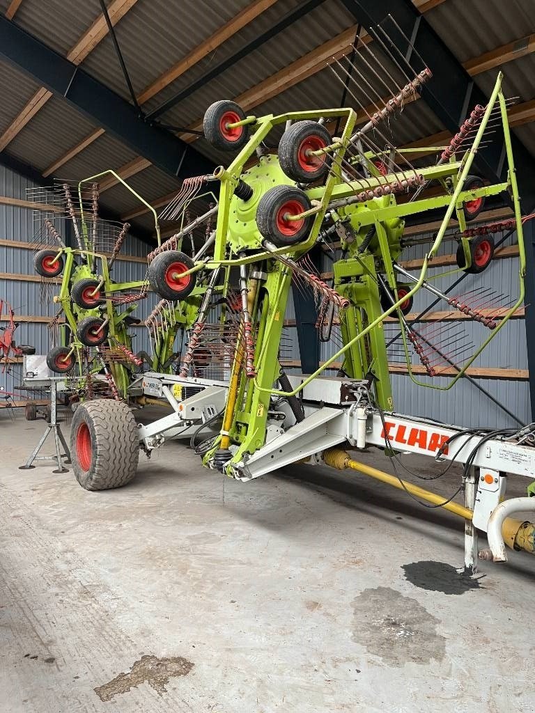 Schwader tipa CLAAS LINER 3000, Gebrauchtmaschine u Ringe (Slika 1)