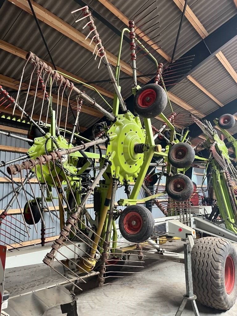 Schwader tipa CLAAS LINER 3000, Gebrauchtmaschine u Ringe (Slika 2)