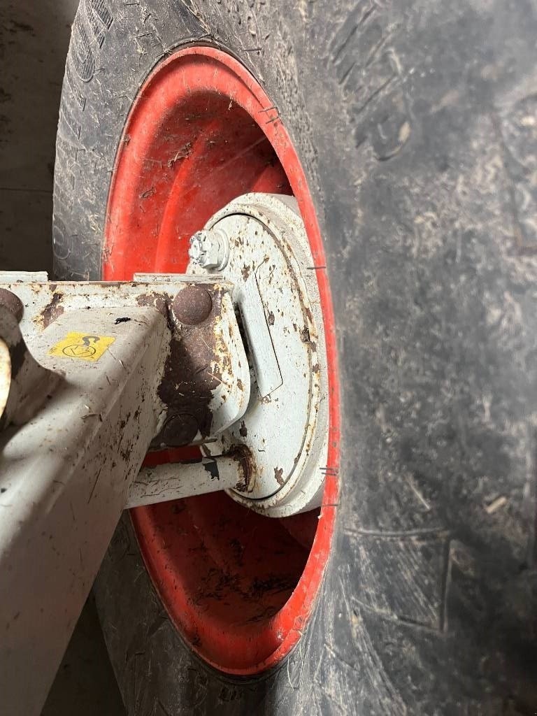 Schwader tipa CLAAS LINER 3000, Gebrauchtmaschine u Ringe (Slika 11)