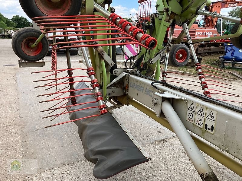 Schwader des Typs CLAAS Liner 3000, Gebrauchtmaschine in Salsitz (Bild 25)