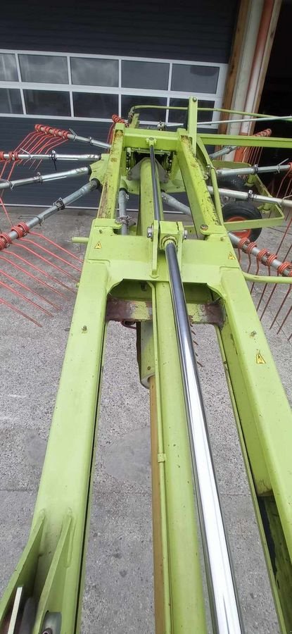 Schwader des Typs CLAAS Liner 3000, Gebrauchtmaschine in Villach/Zauchen (Bild 5)