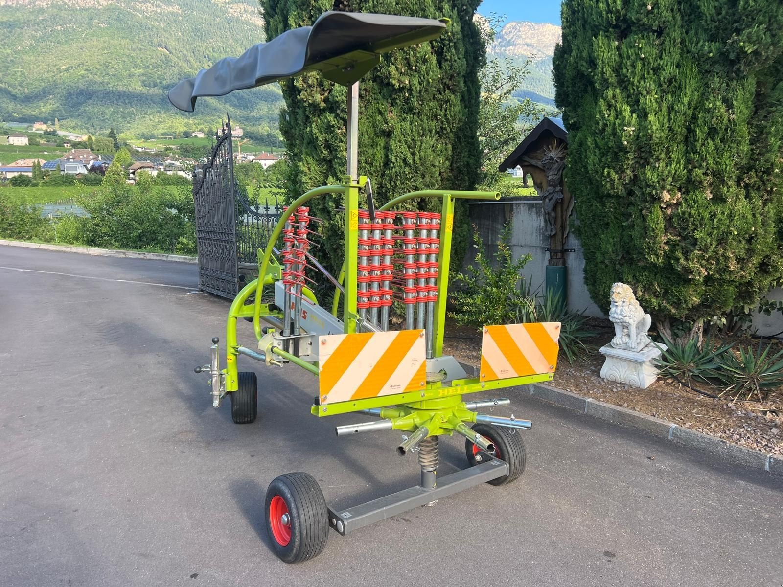 Schwader des Typs CLAAS Liner 320 - GZ2707, Gebrauchtmaschine in Eppan (BZ) (Bild 3)