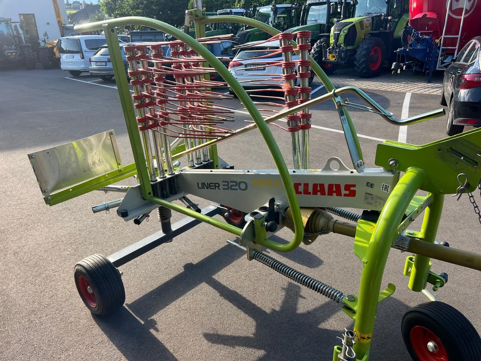 Schwader des Typs CLAAS Liner 320 - GZ2707, Gebrauchtmaschine in Eppan (BZ) (Bild 4)