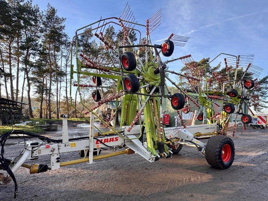 Schwader des Typs CLAAS Liner 3600, Gebrauchtmaschine in Liebenwalde (Bild 4)