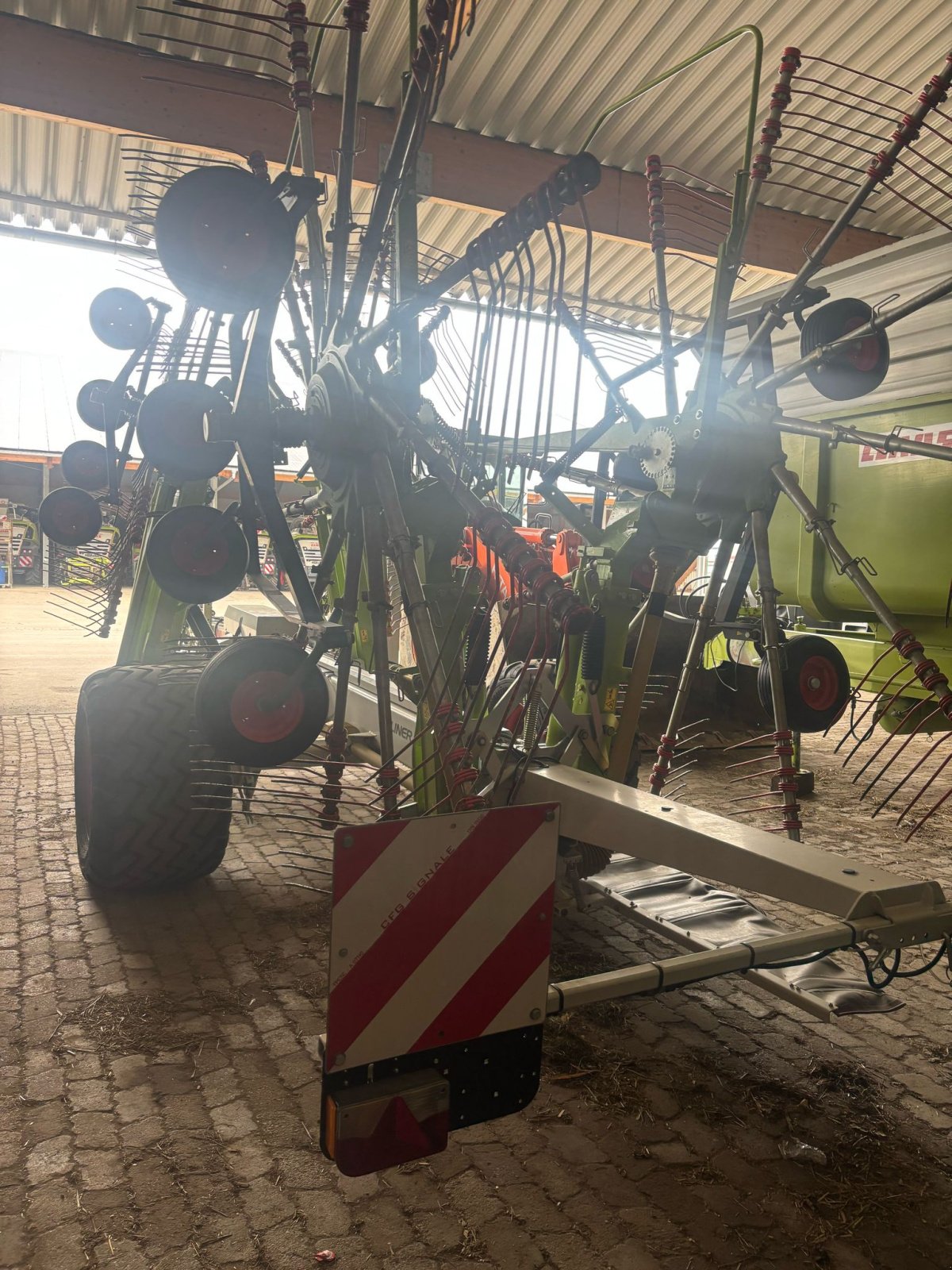 Schwader del tipo CLAAS Liner 3600, Gebrauchtmaschine en Wiedergeltingen (Imagen 6)