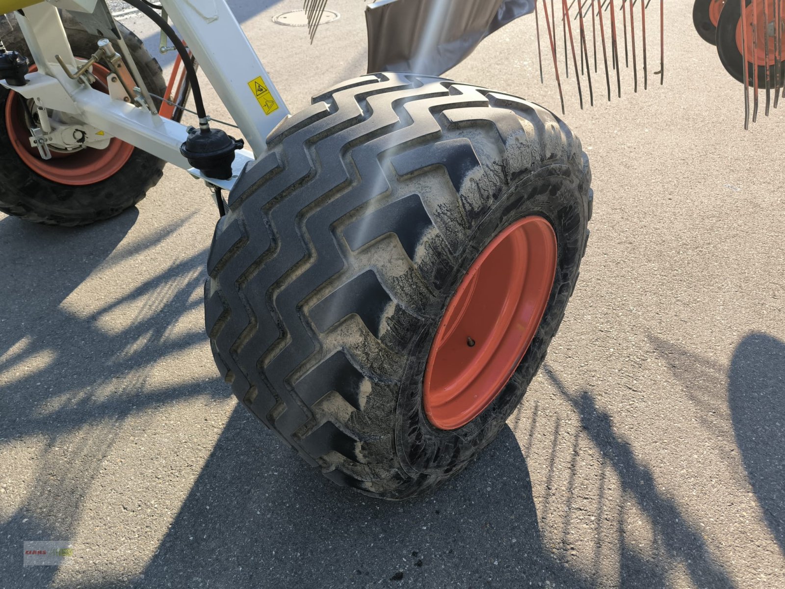 Schwader des Typs CLAAS Liner 3600, Gebrauchtmaschine in Oberessendorf-Eberhardzell (Bild 6)