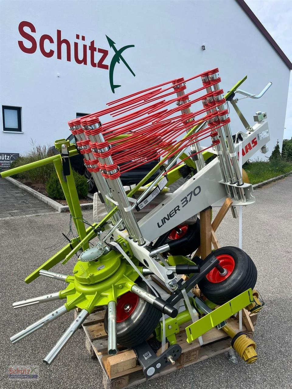 Schwader of the type CLAAS Liner 370 Tandem / NEU und UNBENUTZT / Baujahr 202, Gebrauchtmaschine in Schierling (Picture 2)