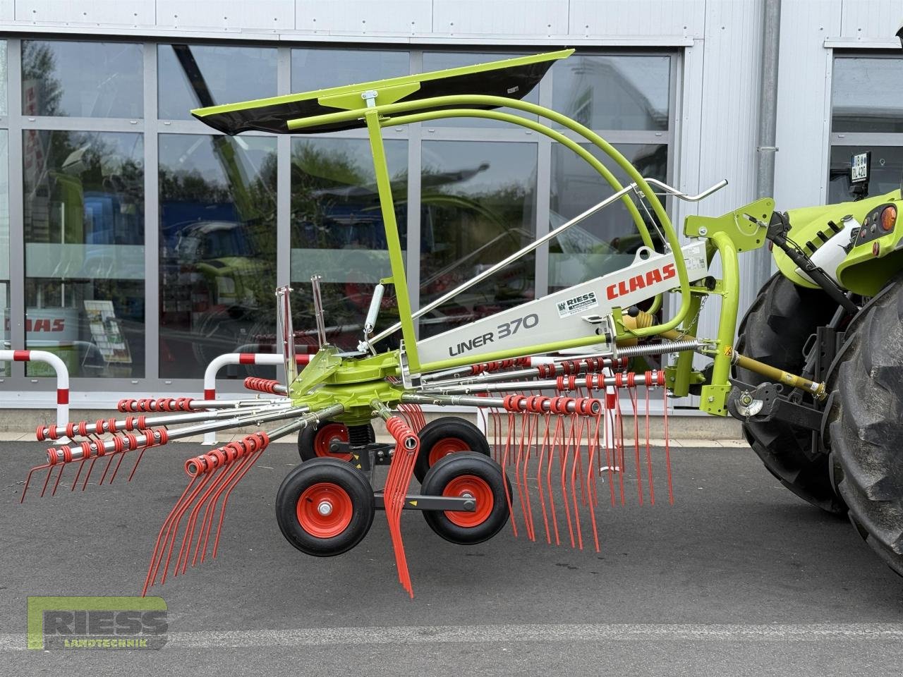 Schwader del tipo CLAAS LINER 370 Tandem, Neumaschine In Homberg/Ohm - Maulbach (Immagine 9)