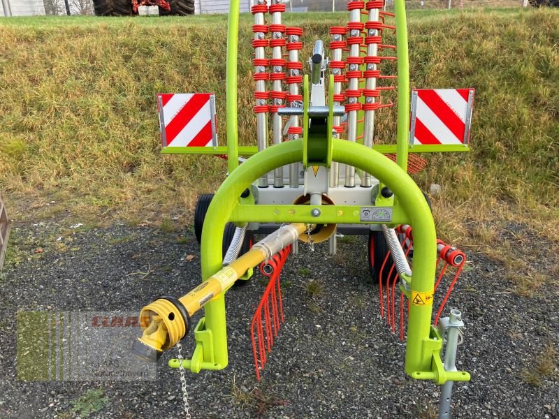 Schwader des Typs CLAAS LINER 370 TANDEM, Neumaschine in Hollfeld (Bild 2)