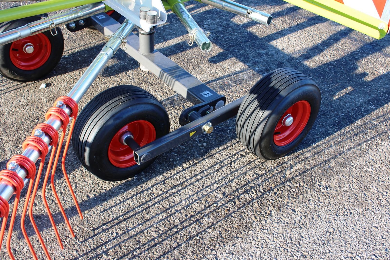 Schwader typu CLAAS LINER 370, Neumaschine v Neukirchen am Walde  (Obrázek 8)