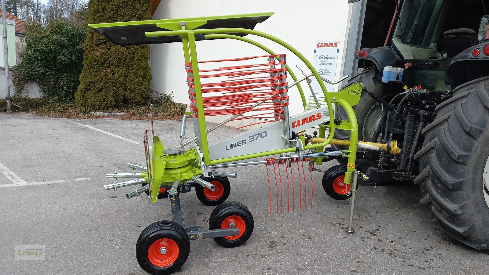 Schwader des Typs CLAAS Liner 370, Neumaschine in Kaumberg (Bild 2)