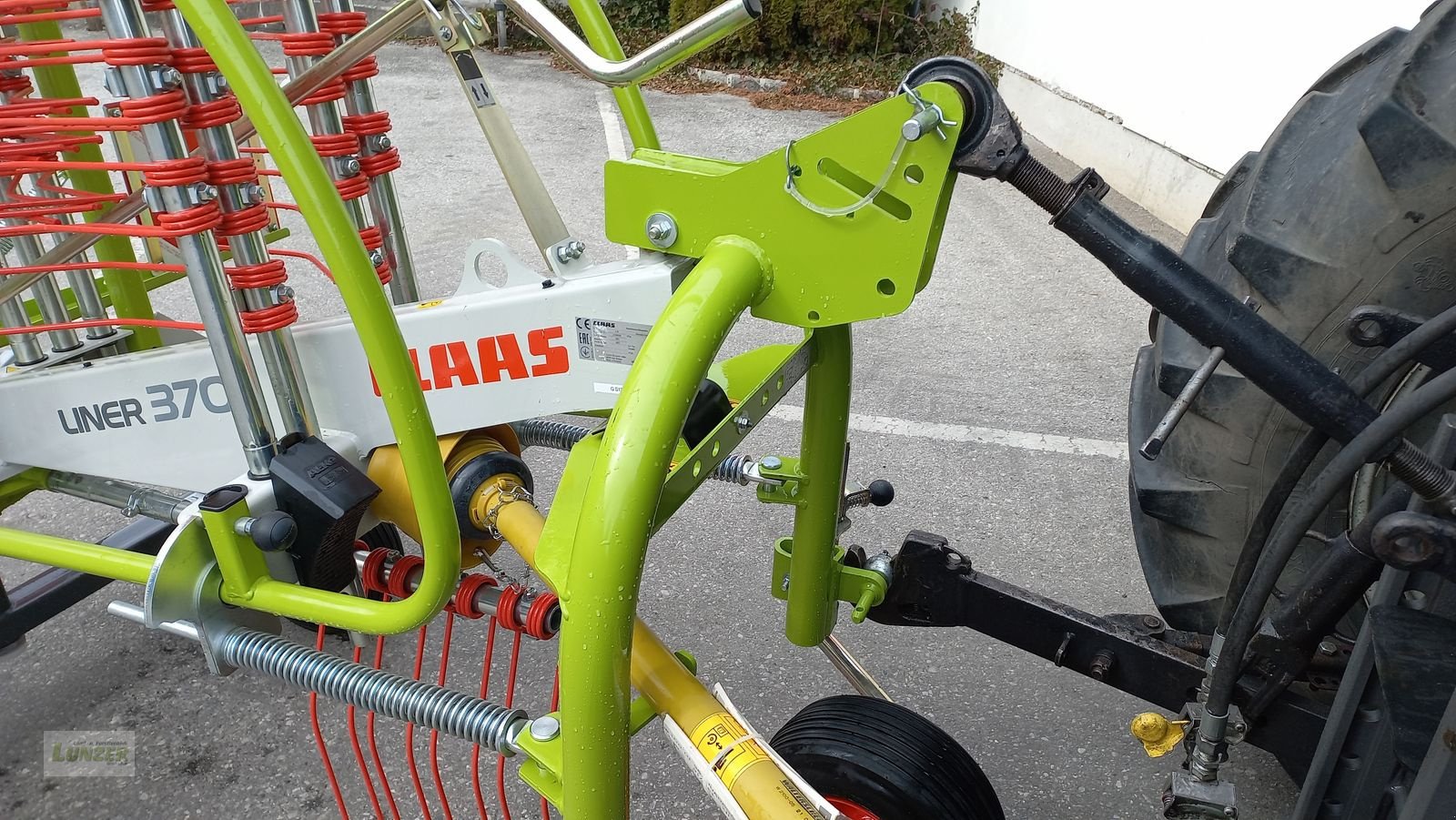 Schwader des Typs CLAAS Liner 370, Neumaschine in Kaumberg (Bild 3)