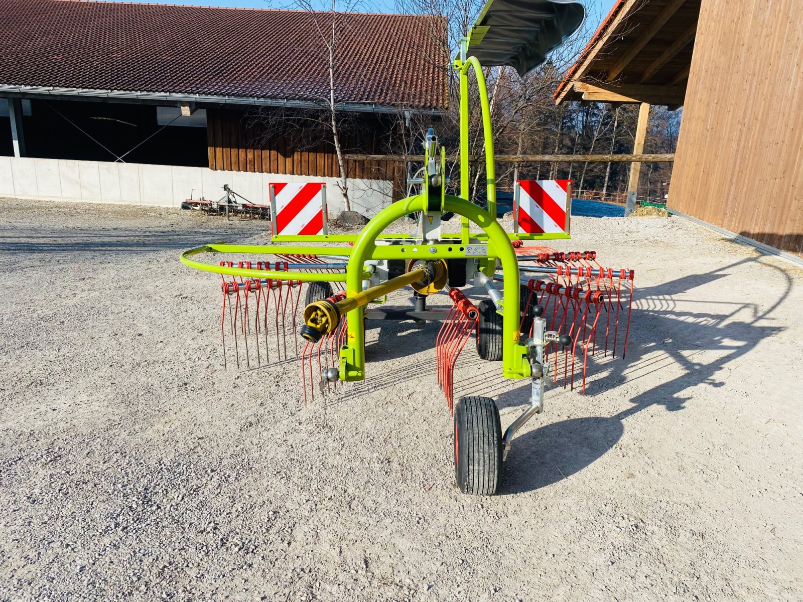 Schwader van het type CLAAS Liner 370, Gebrauchtmaschine in Herrsching (Foto 2)